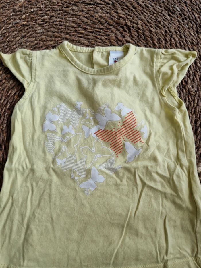 Joli tee-shirt manches courtes taille 6 mois - photo numéro 3
