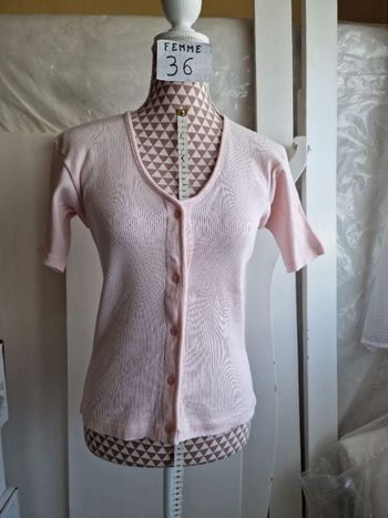 Gilet, rose,en coton, en très très bon état, longueur 53cm, marque Une Chose à Part =4€