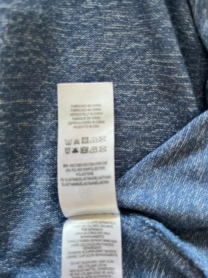 T-shirt manches longues Disney Taille M - photo numéro 9