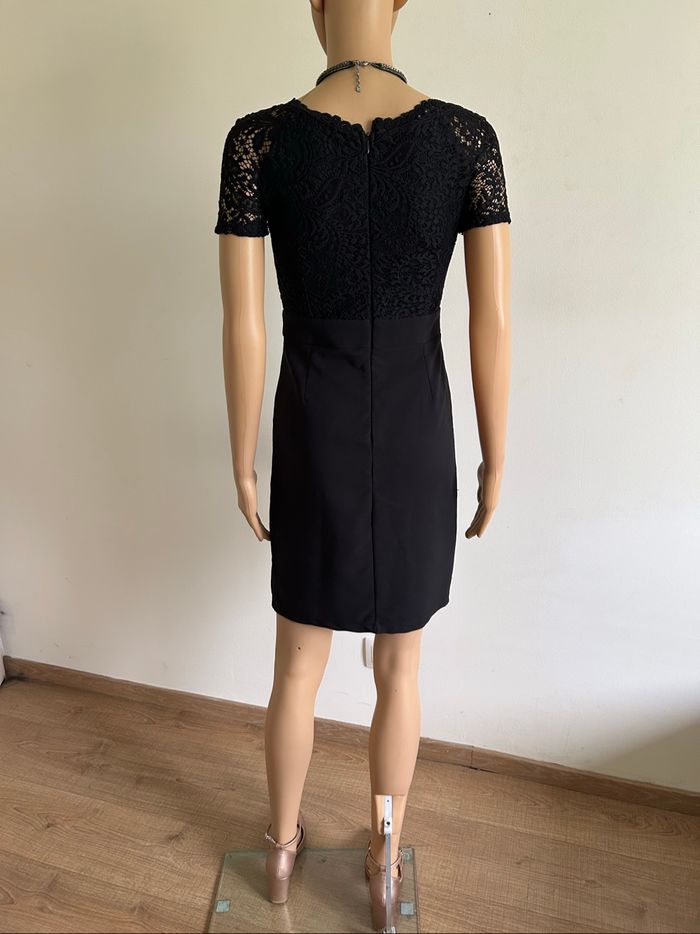 Robe noire avec dentelle Sandrom taille 36 TBE - photo numéro 6
