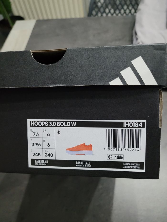 Basket adidas taille 39 - photo numéro 7