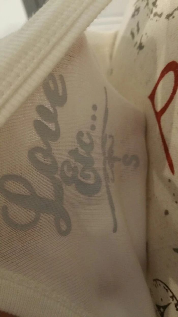 Top blanc taille s marque love ect - photo numéro 3