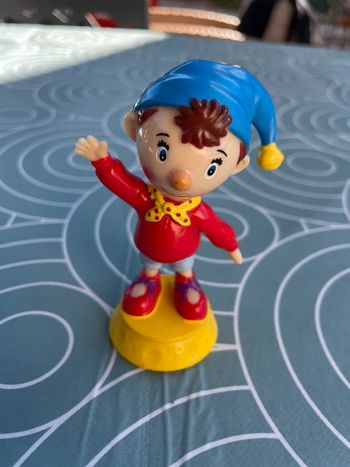 Figurine oui-oui