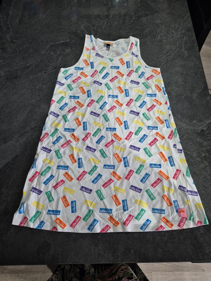 Robe ellesse