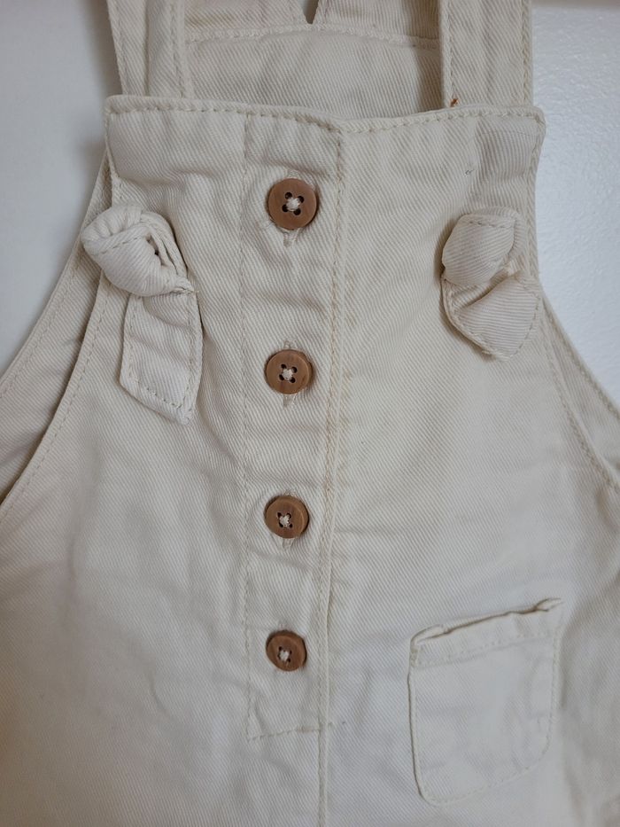 Salopette en jeans tape à l'œil - photo numéro 2