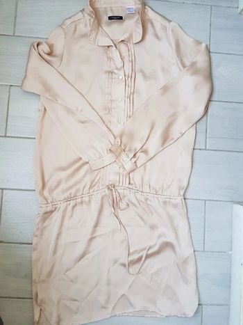 Robe satiné rose poudré.  Taille 34