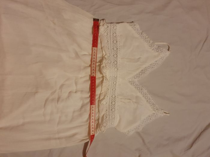 Robe blanche à bretelles - photo numéro 3