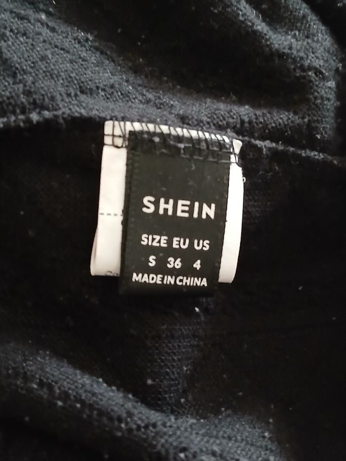 Robe noire - photo numéro 7