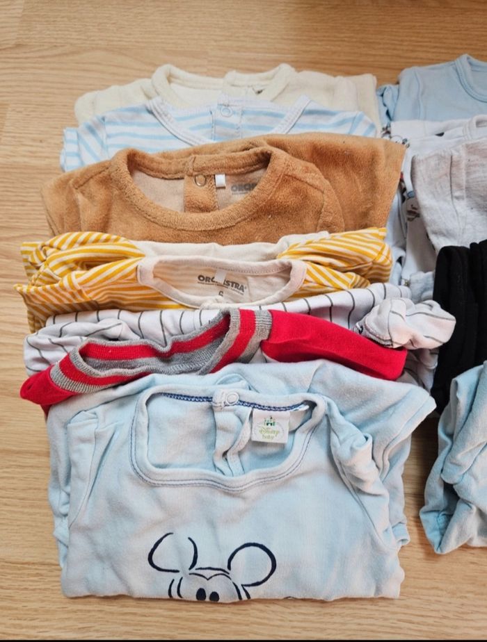 Lot de 11 pyjamas - photo numéro 4