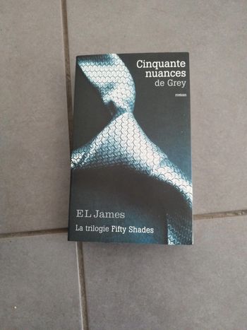 Livre "50 nuances de grey" tome 1