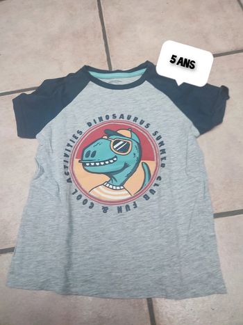 T-shirt Vertbaudet dino