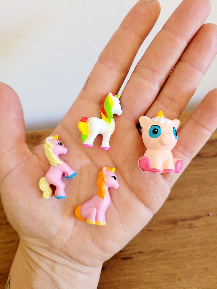 Lot de 4 petites figurines licorne - photo numéro 3