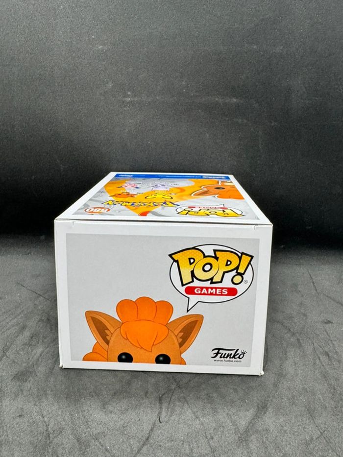 Funko pop Pokémon vulpix 580 Flocked Convention 2020 - photo numéro 6