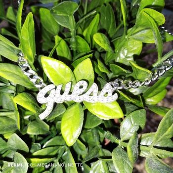 🦋 Magnifique collier Guess