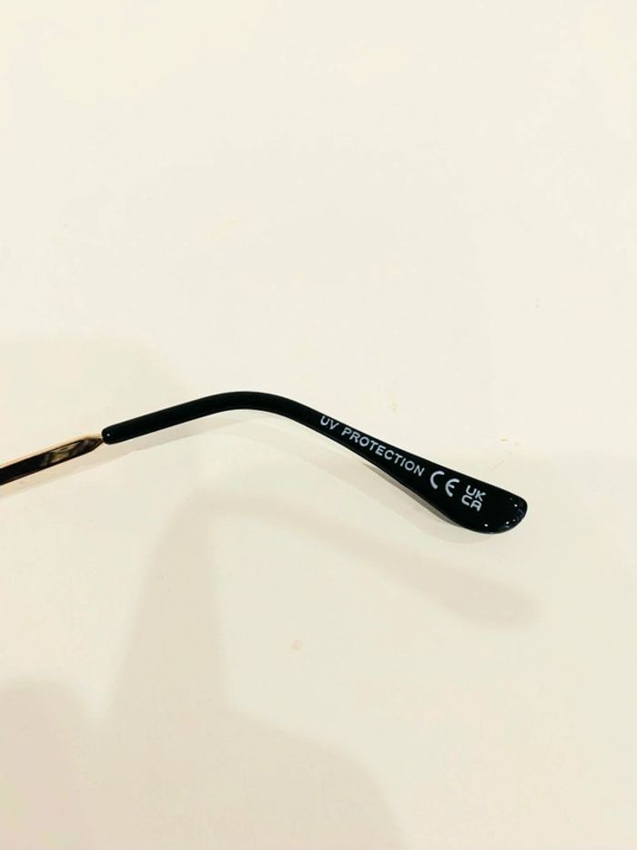 Lunette de soleil femme cœur beige et dorée verres dégradés UV protection catégorie 3 - photo numéro 6
