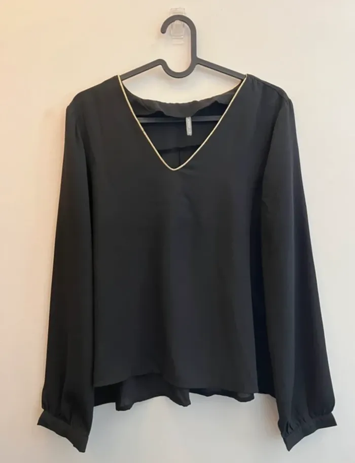 Blouse manches longues, taille 34, neuve