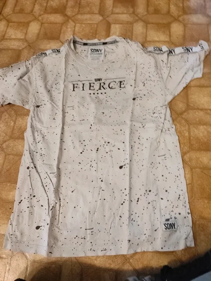 T-shirt sdny 8 ans