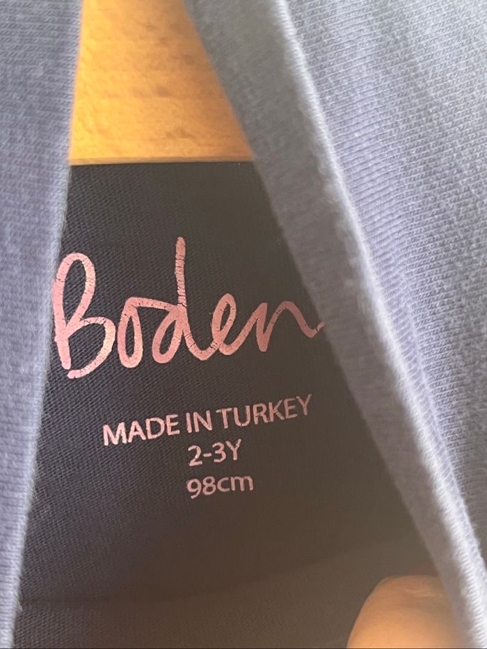 Lot 2 t-shirts Boden 2/3 ans - photo numéro 3
