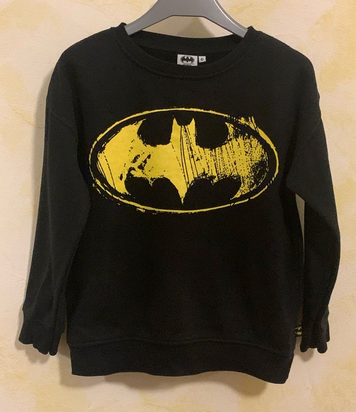 Sweat garçon noir col rond Batman 6 ans couleur noir.