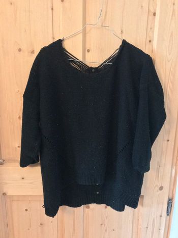 Pull noir légèrement pailleté