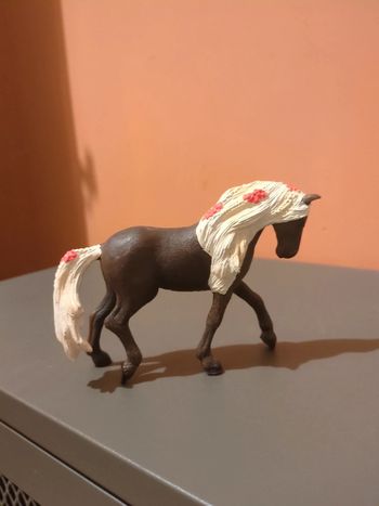 Jument Schleich Rocky Mountain