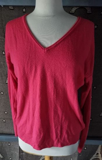 Pull rose col V taille L