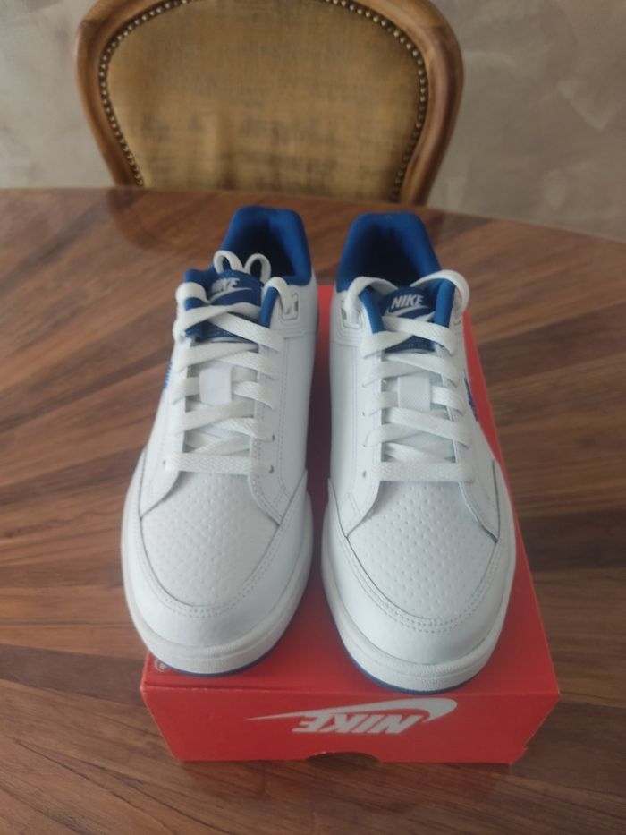Baskets Nike grandstand ll T 38.5 - photo numéro 3