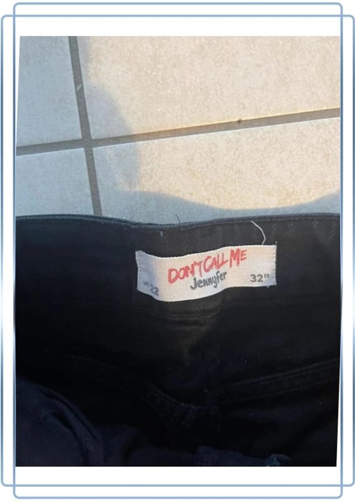 Jean noir taille 32 Jennyfer + 1 offert - photo numéro 2