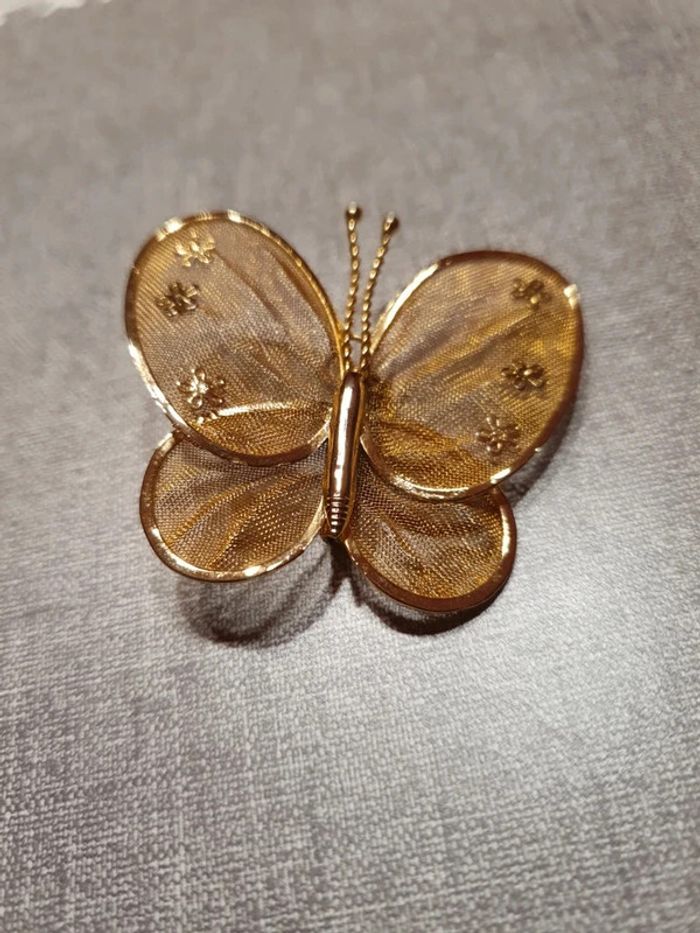 Broche papillon