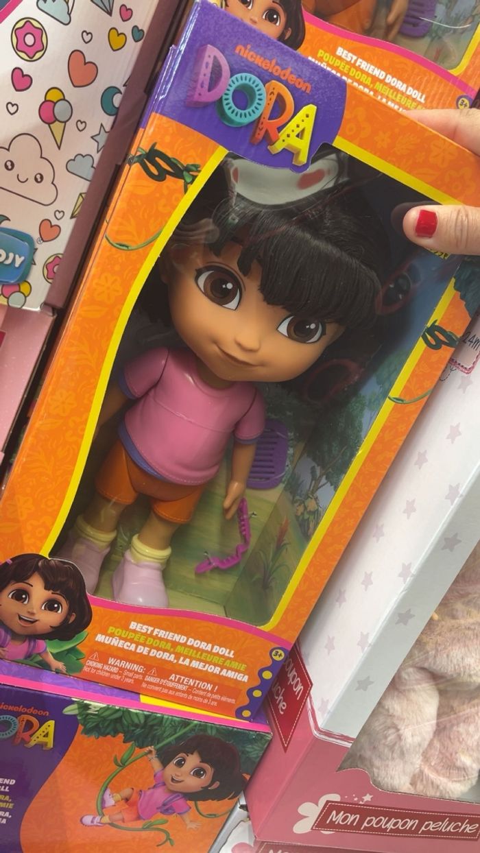 Poupee neuve dora l exploratrice