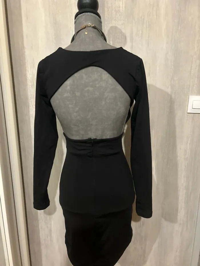 Robe noir - photo numéro 3