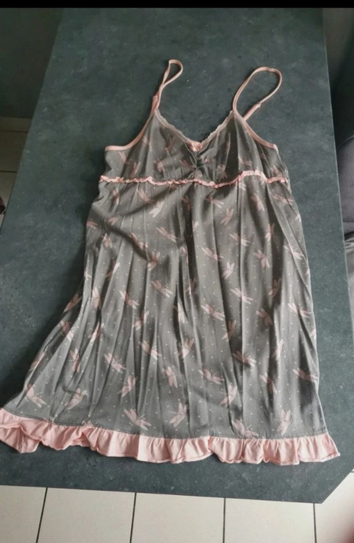 Ensemble de nuit. Taille 42-44 - photo numéro 2