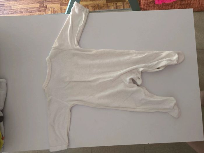 Pyjamas 3 mois crème neuf - photo numéro 2