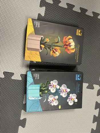 Lot de 2 construction fleurs 