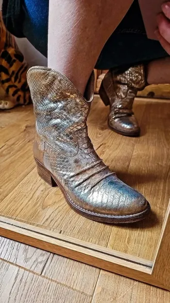 Boots Vintage cuir italien gold Strategia cowboy