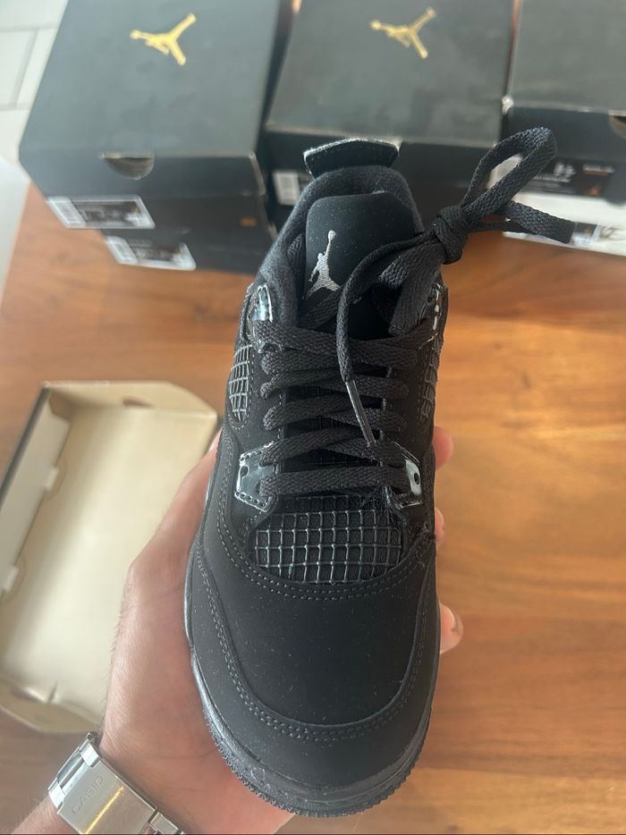 Jordan 4 black cat taille 29.5 - photo numéro 2