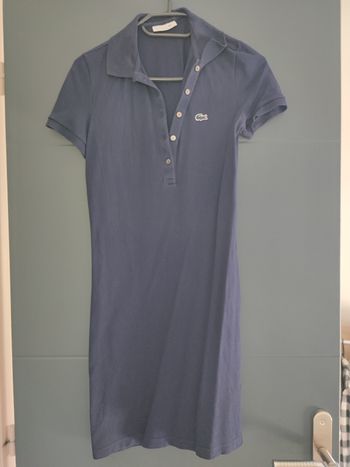 Robe Lacoste bleu marine 