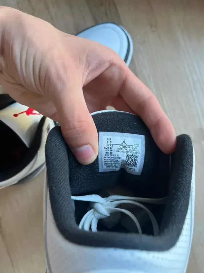Air Jordan 3 Cement Grey 42 - photo numéro 5