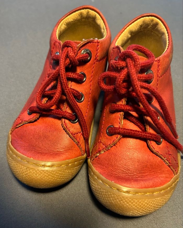 Chaussures bébé tout cuir Naturino taille 22 - photo numéro 2