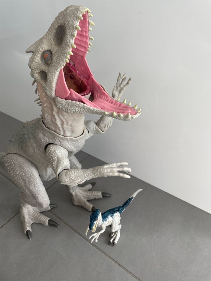 Lot de 2 dinosaures dont 1 Très grand Indominus Rex Jurassic World Figurine - photo numéro 3