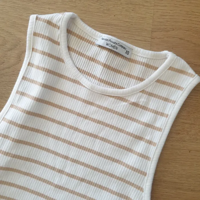 💜 Tee-shirt débardeur taille XS 34 Fashion Private Compagny #emyfleury_34femmr - photo numéro 2