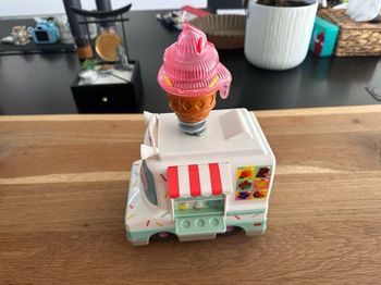 Tut tut Cory bolide marchand de glace