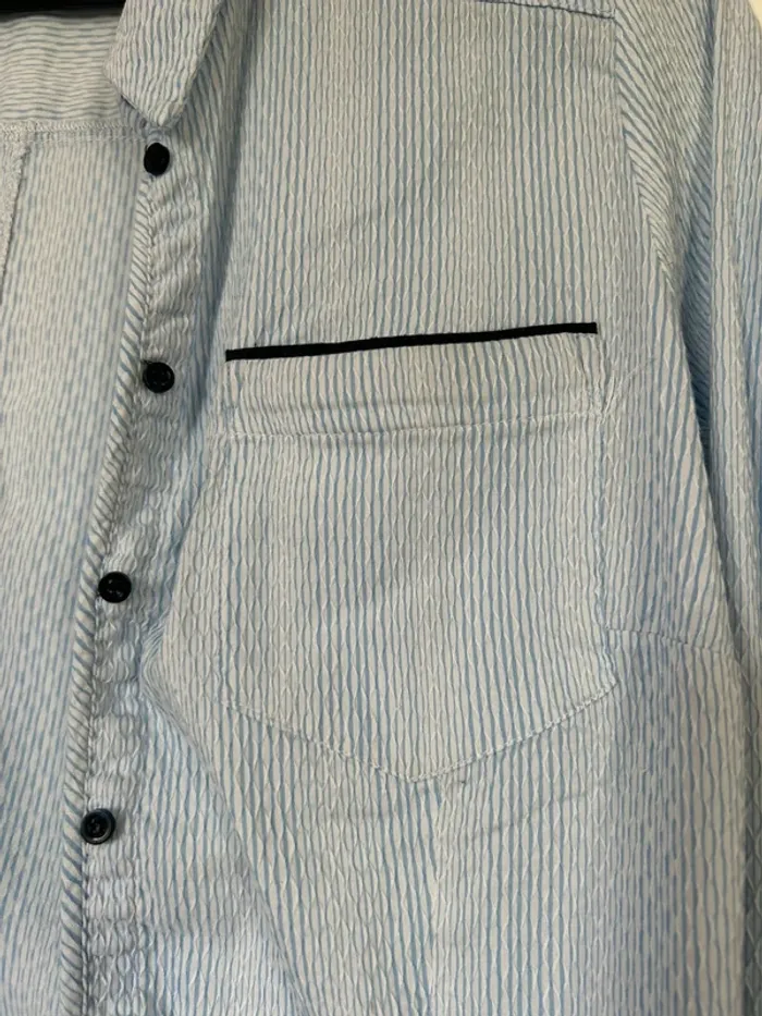 Chemise bleue - photo numéro 2