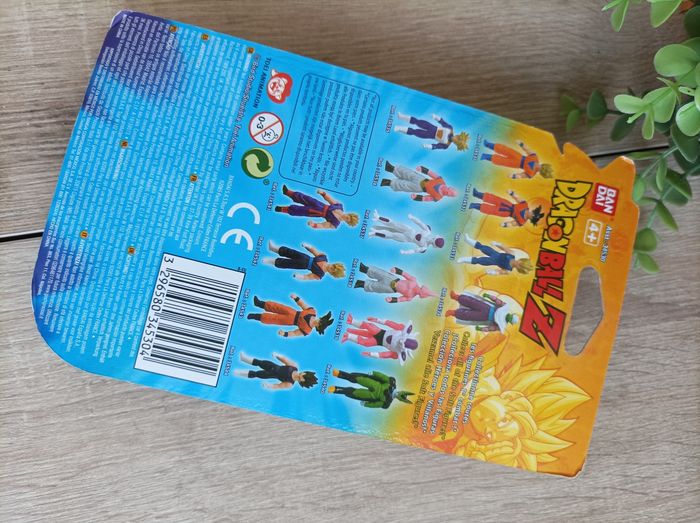 Petite figurine jouet Vegeta Dragon Ball Z DBZ Bandai - photo numéro 2