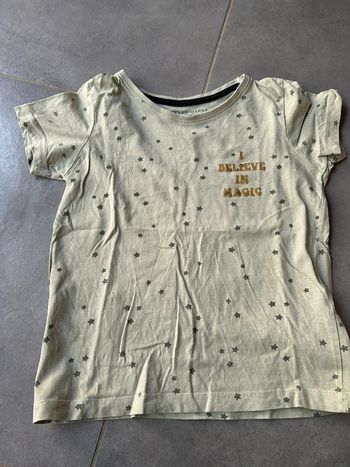 T-shirt Primark 6 7 ans