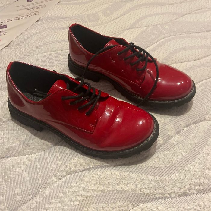Chaussure rouge vernies