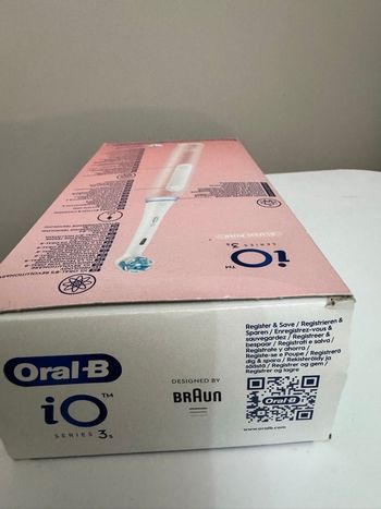 Brosse à dents électrique rechargeable Oral-B iO rose + 1 tête de rechange