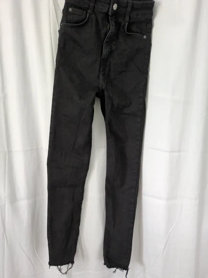 Jean noir pull & bear