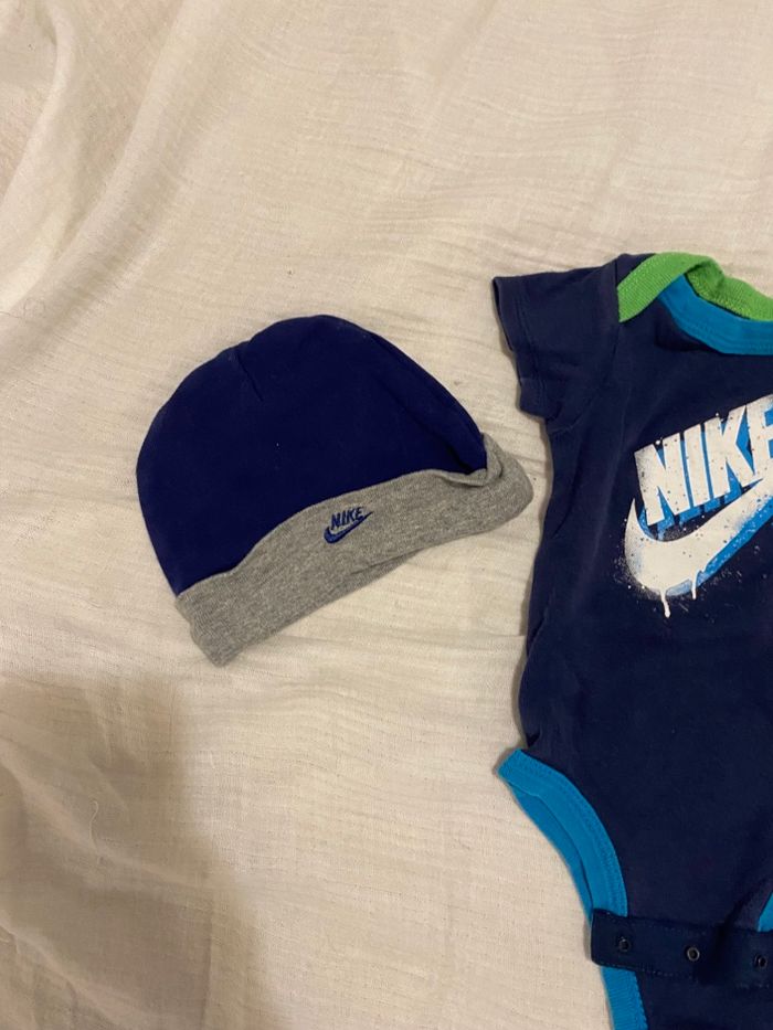 Lot naissance nike - photo numéro 3