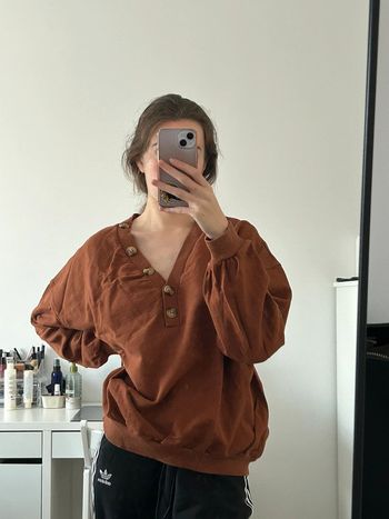 Sweat marron col en V Pull & Bear